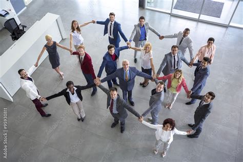 Local Connection of People 的图像结果