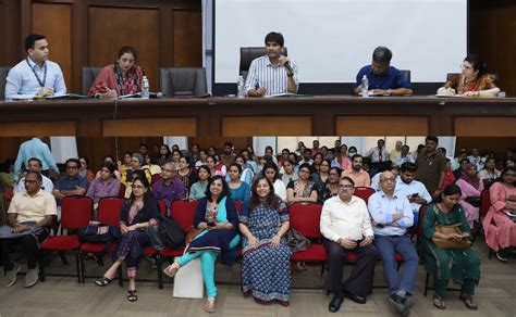 TMC chief conducts meet of health officials, issues guidelines amid ...