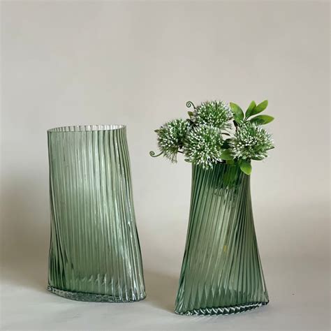 Mangata Green Glass vase (Small) – The Decor Circle