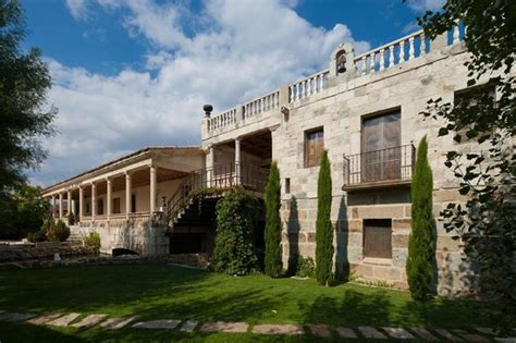 PALACIO DE ESQUILEO (Sotos de Sepulveda) - B&B Reviews & Photos ...