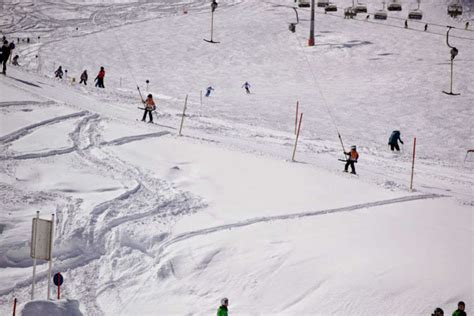 Skiing In Mayrhofen | An Alpine Spring Skiing Destination For Beginners ...
