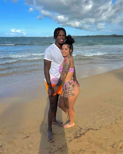 All About Travis Hunter's Wife, Leanna Lenee