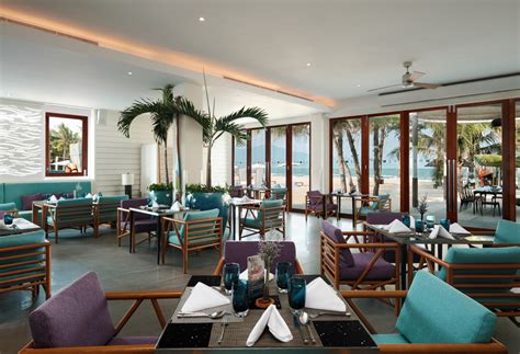 Wedding at Pullman Danang Beach Resort, Da Dang