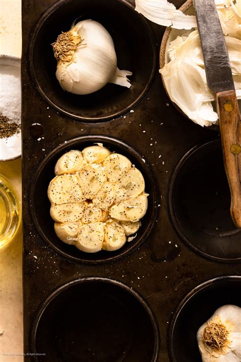 How to Roast Garlic: Transform Cloves into Luscious Treasures! - No ...