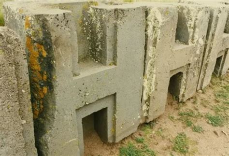 This planets oldest and grandest megalith structure Puma Punku ...