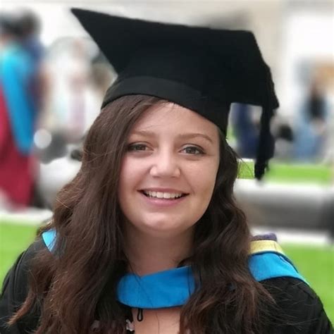 Kayley - Biology teacher - ₹1795/h