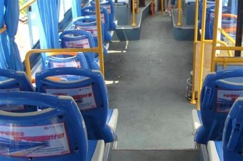 长沙两公交车进站途中发生追尾事故 13名乘客受伤_新浪湖南_新浪网