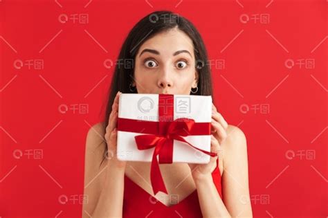 出裙子塞什么礼物最新素材