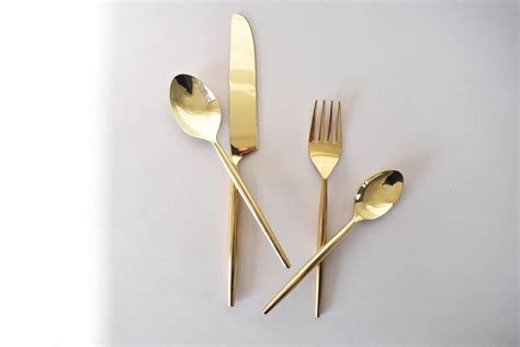 Gold Dinner Cutlery Set – HALFDOT