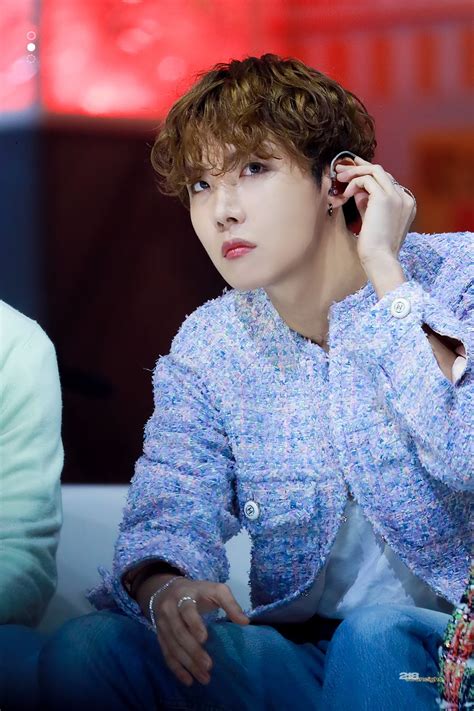 Foto J Hope Bts - J-Hope (BTS) dépasse 2 millions d'abonnés sur Spotify ...