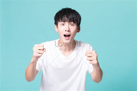 Local Man Yell's 的图像结果