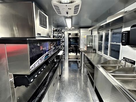 Sip'n Custom Food Truck Dallas, Texas | premierfoodtrucks