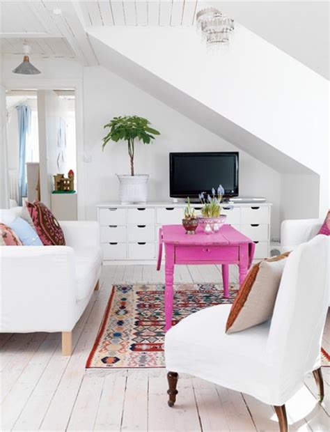 Renueva el Salón con una Mesa de Centro Colorida y Vintage - Decoracion.IN