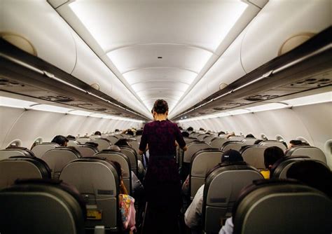 Flight Attendants Use Secret Lights Around The Plane To Communicate