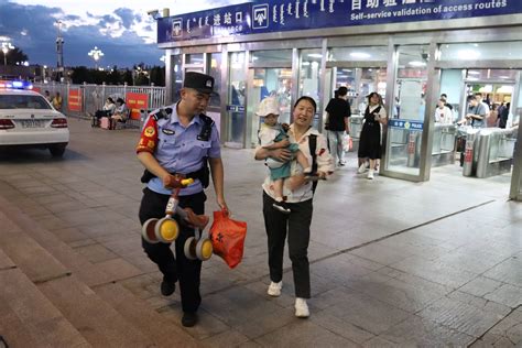 包头公安处开展夏夜治安巡查集中统一行动-搜狐大视野-搜狐新闻