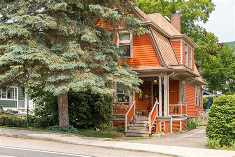 In Upstate New York, a Victorian House With a Wild Side Asks $750K - Dwell