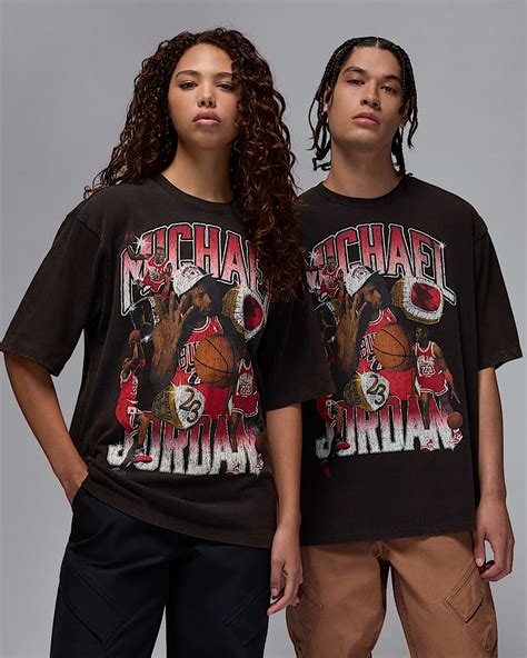 Jordan Flight Essentials Men's Oversized T-Shirt. Nike IN