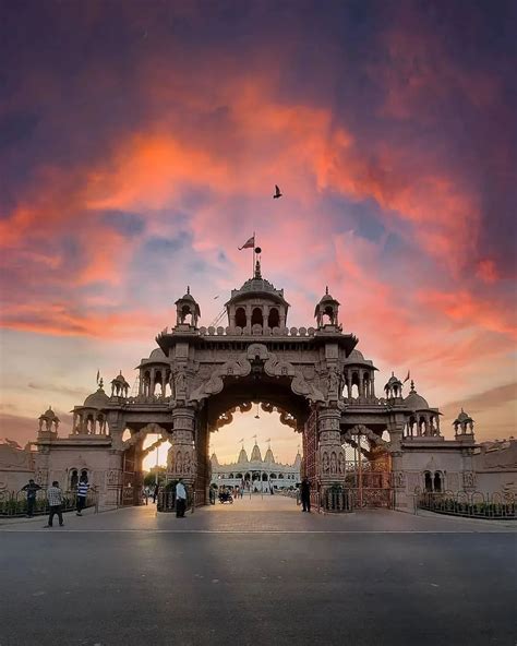 Wonderful trip ahmedabad india to shree swaminarayan temple bhuj – Artofit