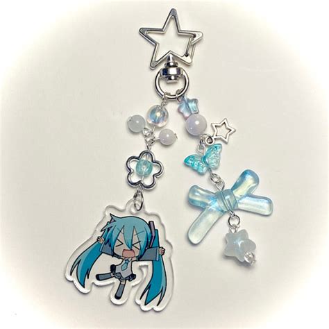 Hatsune miku keychain | Clefairy Jewels