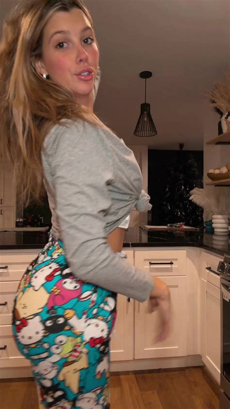 Emily Trapp (@emilytrappxo) - Urlebird