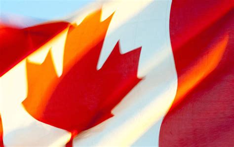 加拿大留学签证费用是多少？需要准备多少钱？ - 加拿大签证中心网站