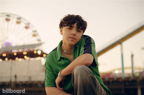 Xavi: Singer Talks Latin Music, Family, 'La Diabla' & More
