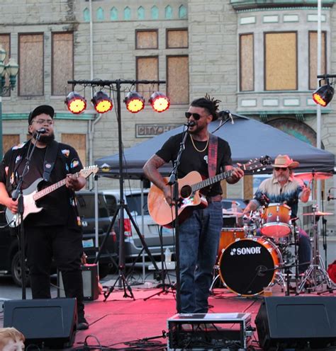 Local Events Friday 的图像结果