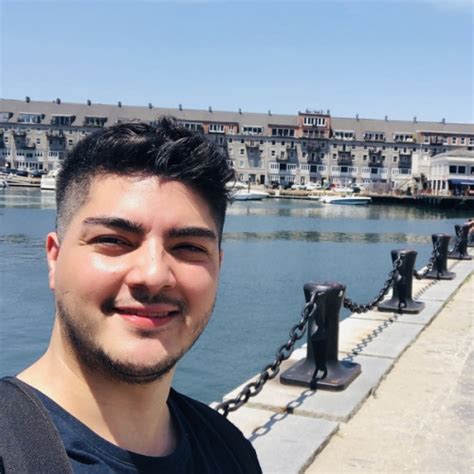 Sebastian - Graphic design teacher - ₹2416/h