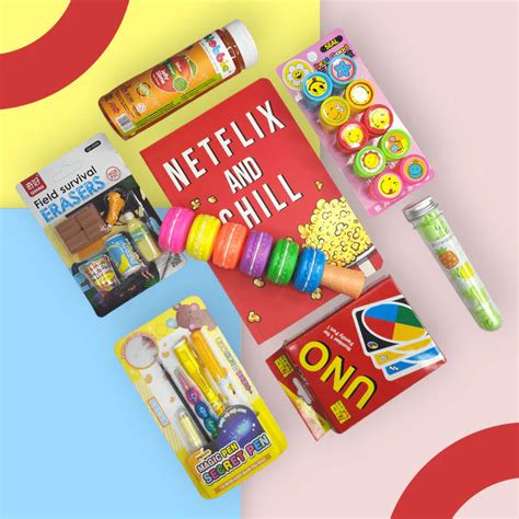 Gifts Hampers - Buy Return Gifts & Hampers at Myneemoe