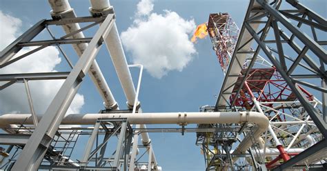 Industrial Gas Applications for Oil & Natural Gas Industry | Linde