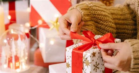 The Ultimate Beauty Gifting Guide For Christmas 2021 | Femina.in
