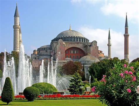 Hagia Sophia | Istanbul, Interior, Meaning, Mosaics, History ...