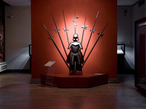 Arms and Uniforms in Poland | Meer