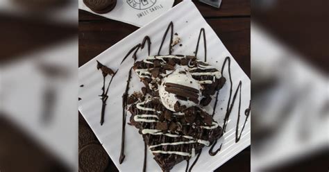 Waffles For INR 9 At Sweet Castle I LBB, Mumbai