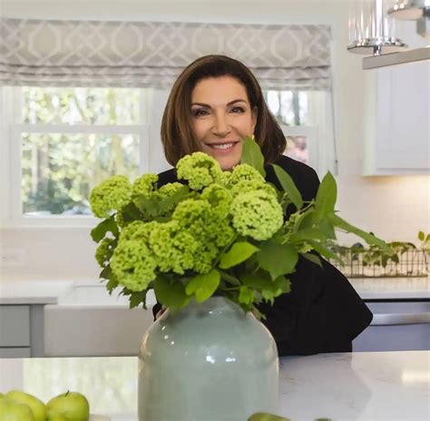 Hilary Farr | Full Bio 2022, Age, Cancer, Latest Net Worth