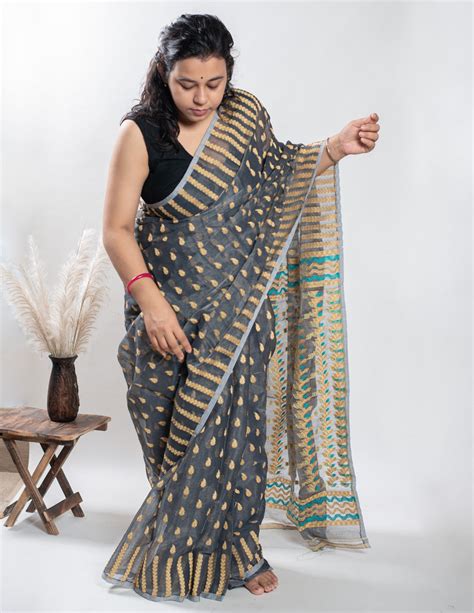 Grey Handloom Cotton Soft Jamdani Saree – Earthyfits