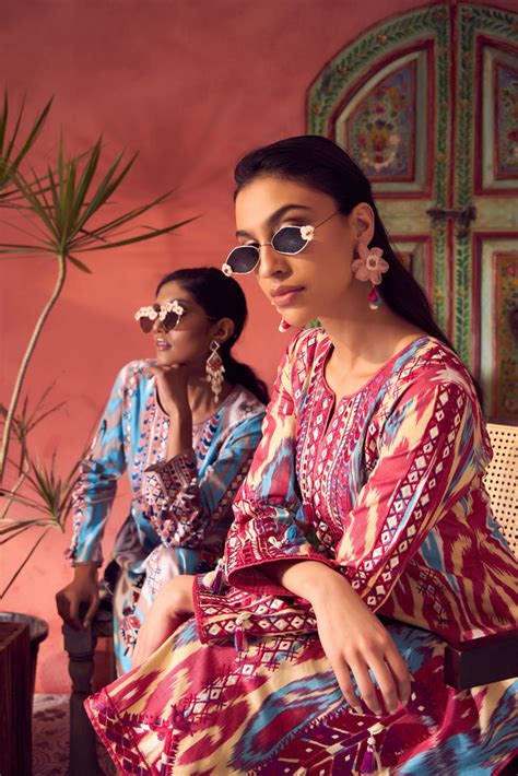 Ikat Baloch Long with Pants – Simar Dugal