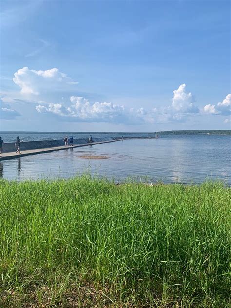 ARMSTRONG HILLCREST CABINS (Waskesiu Lake) - Campground Reviews ...