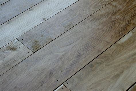How to Clean Old Unfinished Wood Floors | ThePlywood.com