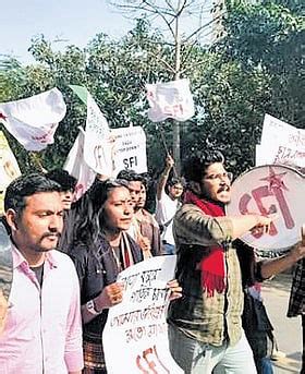 SFI Delhi protests against Education Minister Bratya Basu in Jadavpur ...
