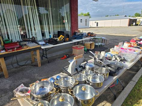 sale ,tables buckets, (415 West Hill Ave) - Property For Sale ...