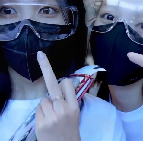 Cyber Aesthetic, Cat Aesthetic, Middle Finger Pfp Aesthetic, Middle ...