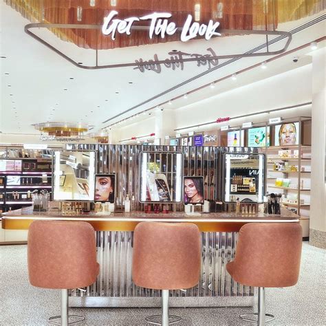 Reliance Retail's Tira to onboard Kareena Kapoor Khan, Kiara Advani and ...