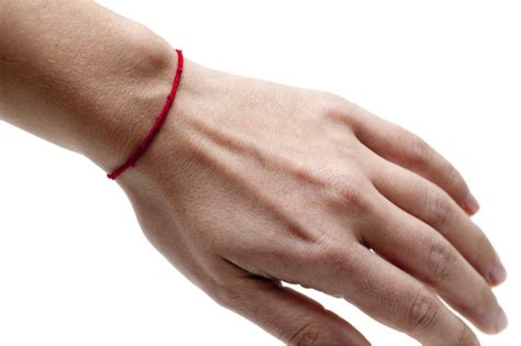Red String Bracelet 的图像结果