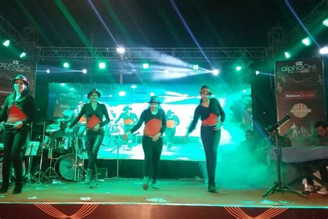 D4U Dance Academy - Choreographer - Ranjit Avenue - Weddingwire.in