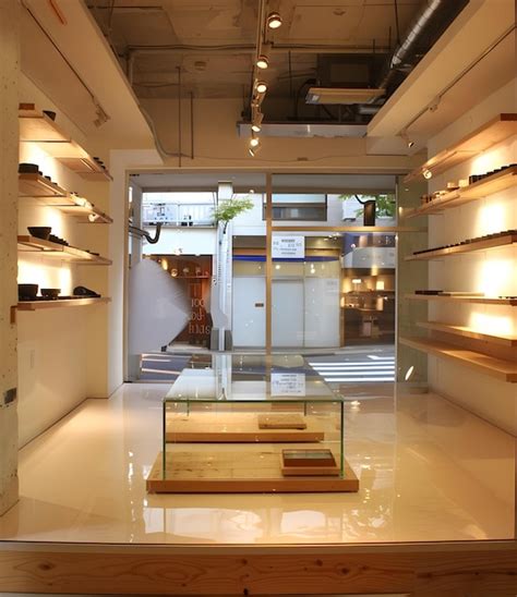 Small Store Interiro 的图像结果