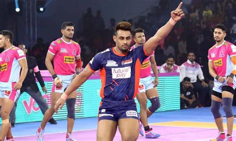 Maninder becomes 2nd player to complete 1000 raid points in PKL history