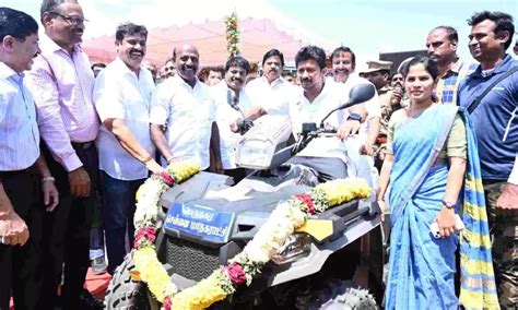 Litter crackdown: Udhayanidhi flags off ATVs for Marina, Besant Nagar ...