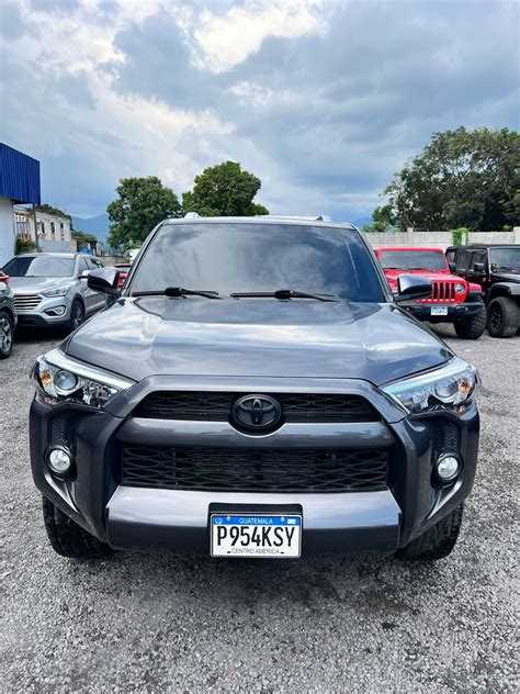 TOYOTA RUNNER 2016 4WD 4.0 GASOLINA 3 FILAS – Importadora Benjy de Guatemala Sociedad Anonima