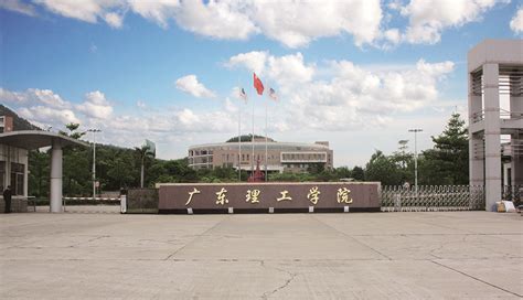北京理工大学举行2020年毕业典礼暨学位授予仪式_云南网